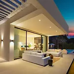 Villa Anamaya - Brand New Villa In Nueva Andalucia