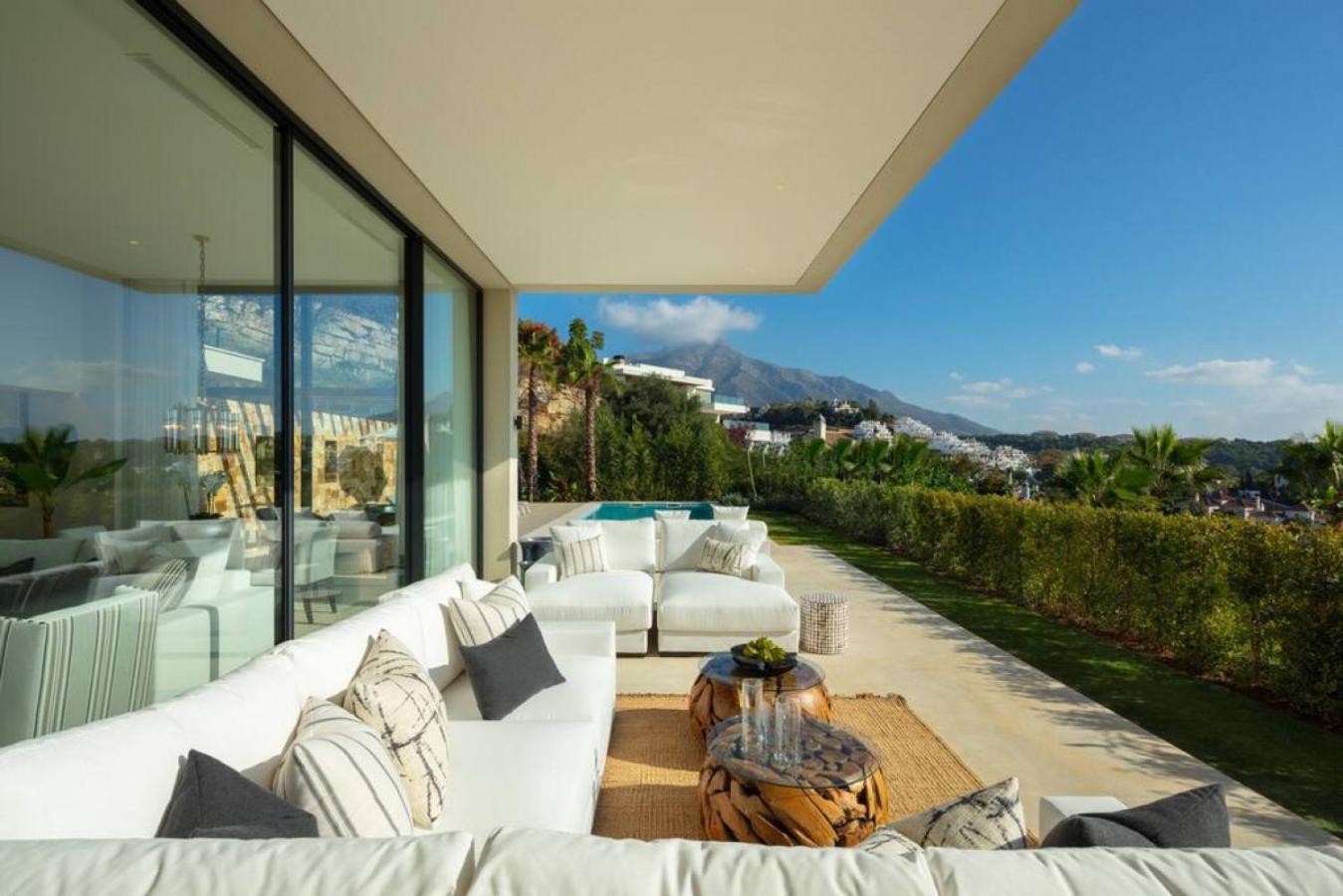 Anamaya - Brand New In Nueva Andalucia Vakantiehuis